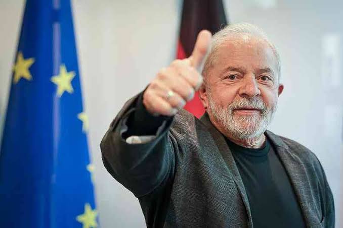 Lula decide voltar a cobrar imposto federal sobre&nbsp;combustíveis