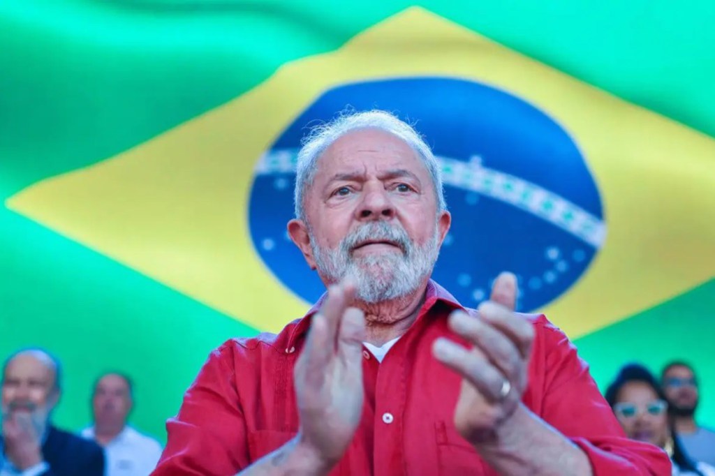 Preço da gasolina chega a R$ 8,40 no primeiro dia do governo&nbsp;Lula