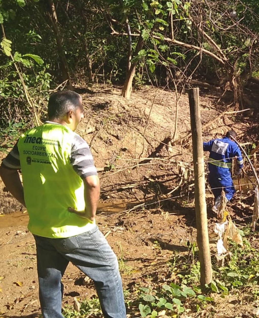 Programa Limpa Rio inicia trabalho no Valão do&nbsp;Surubi