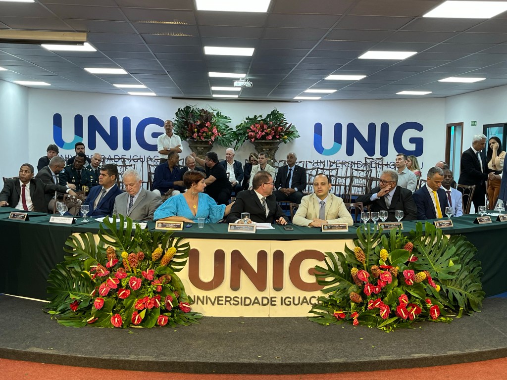 Sessão solene em comemoração aos 134 anos de Itaperuna e da 1ª Câmara Republicana em pleno regime monárquico(veja&nbsp;fotos)