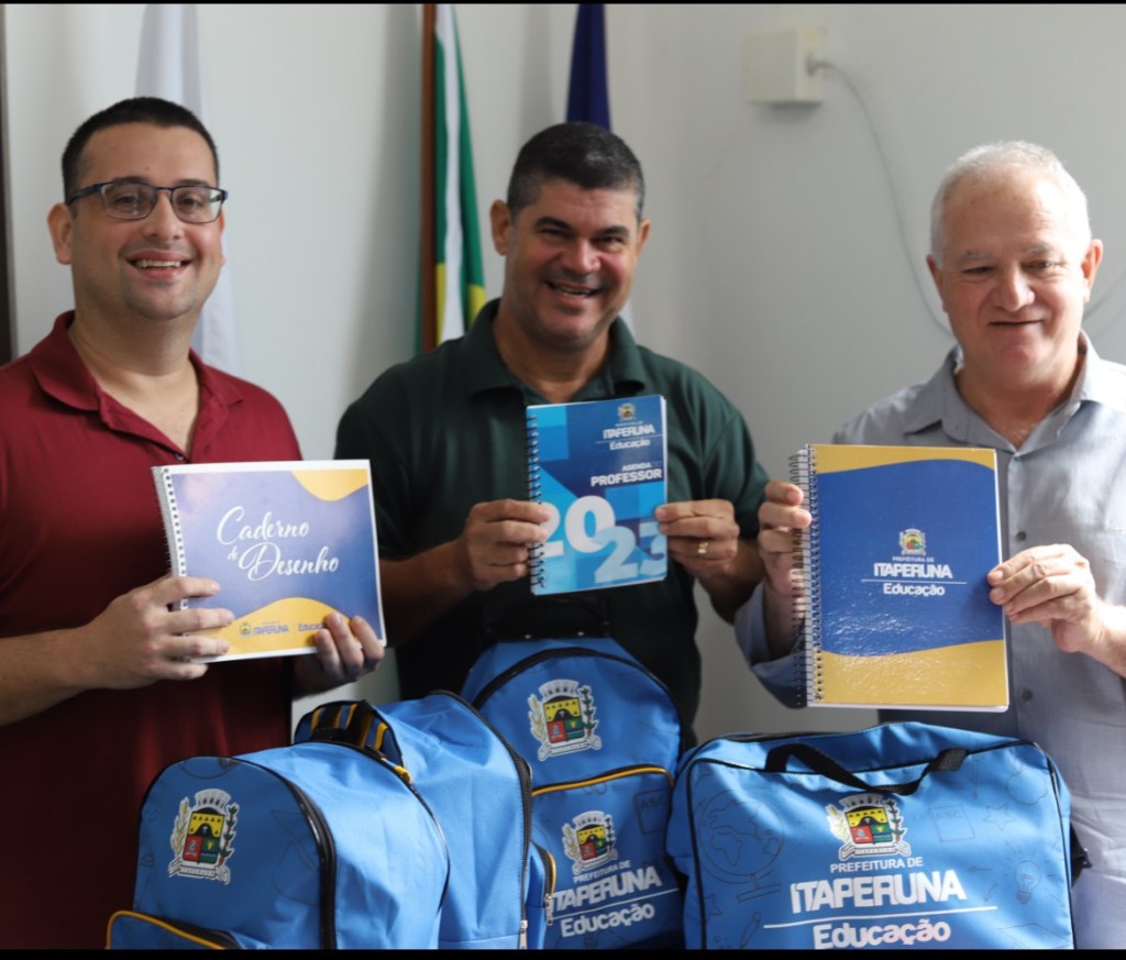 Itaperuna-RJ SEMED apresenta o Kit Material escolar para alunos e professores