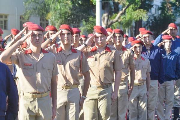 Governador de MG Romeu Zema irá manter as Escolas Civico-Militares